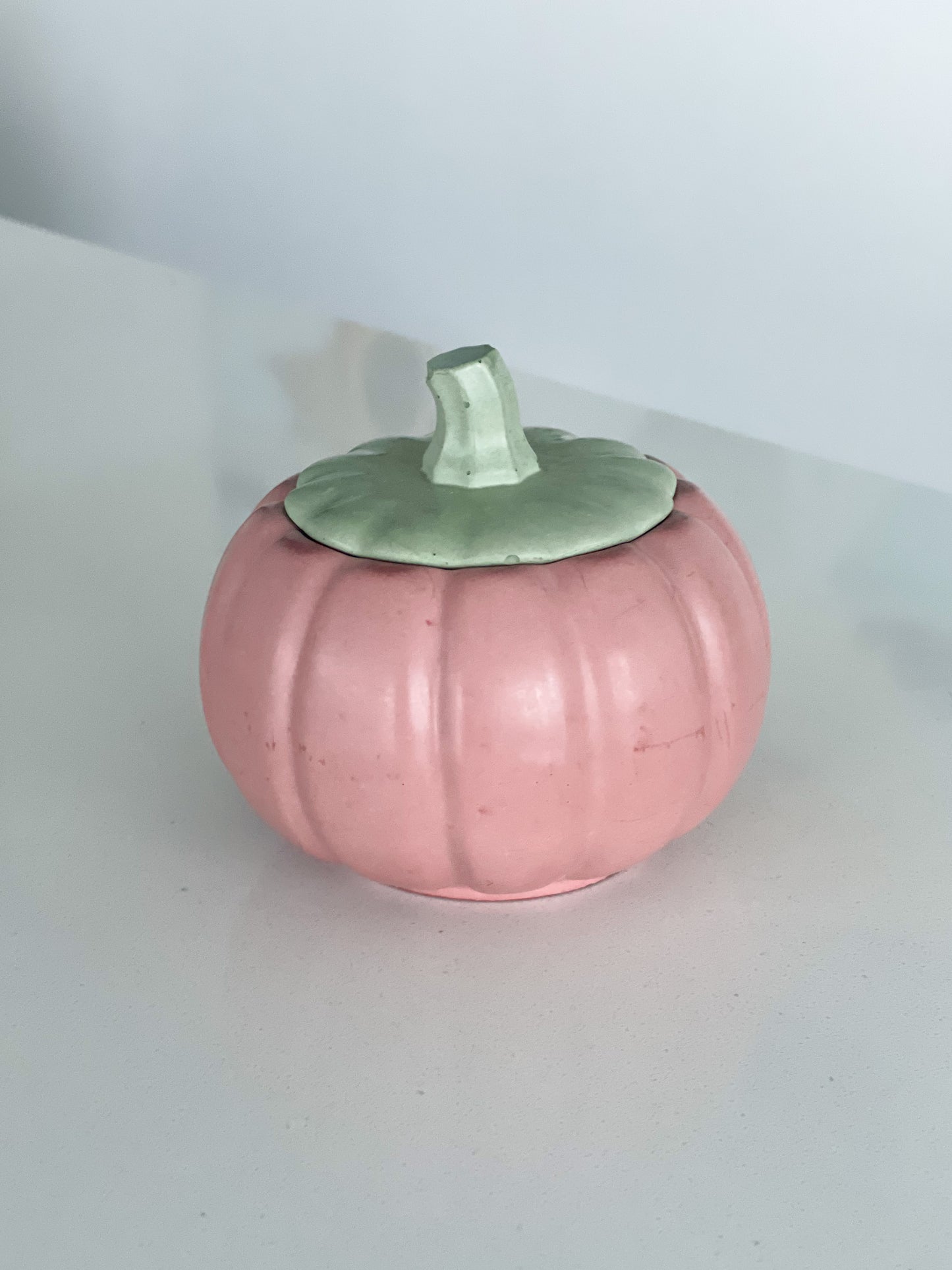 4-5oz Pumpkin Concrete Candle Vessel with Lid