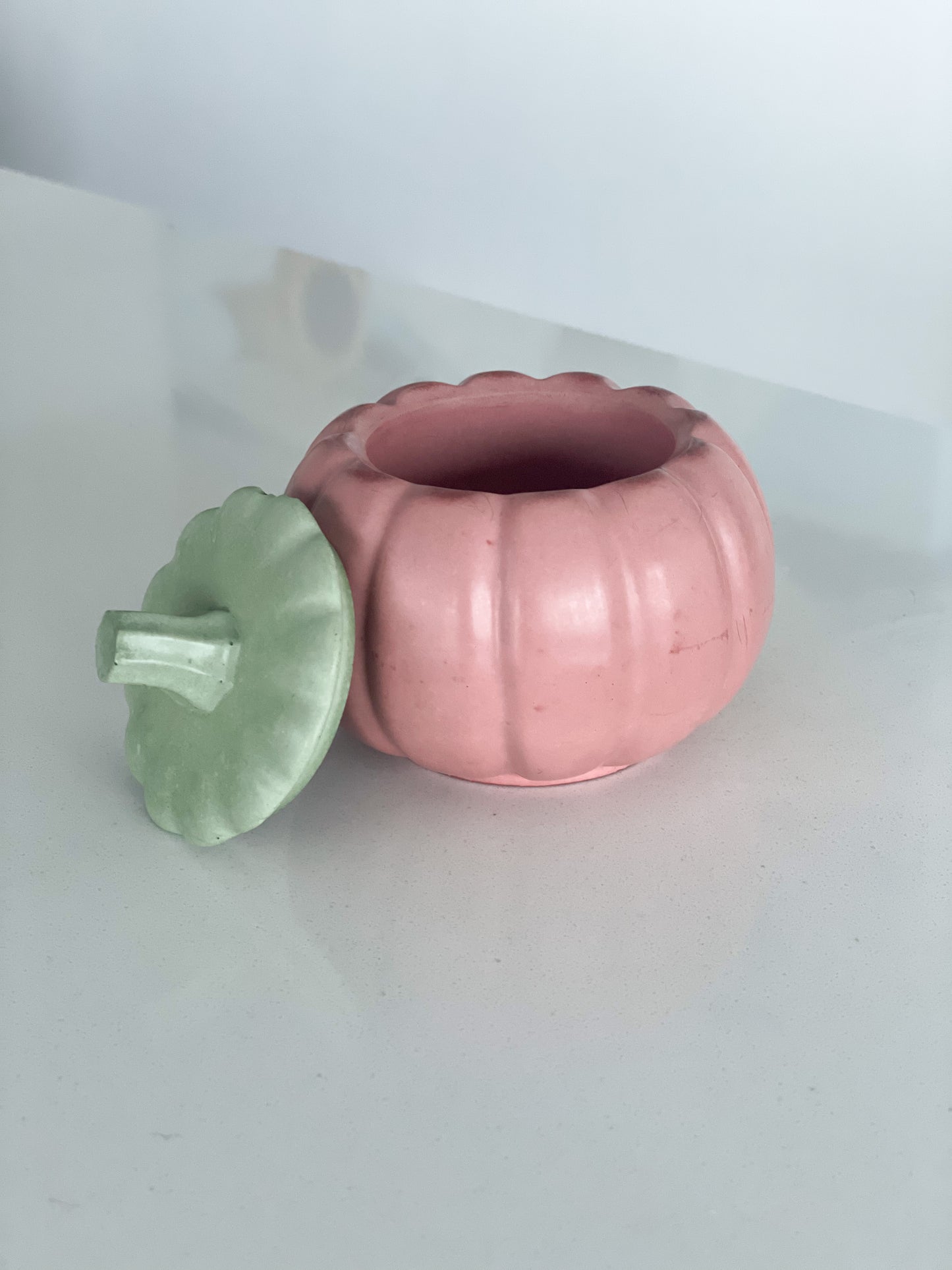 4-5oz Pumpkin Concrete Candle Vessel with Lid