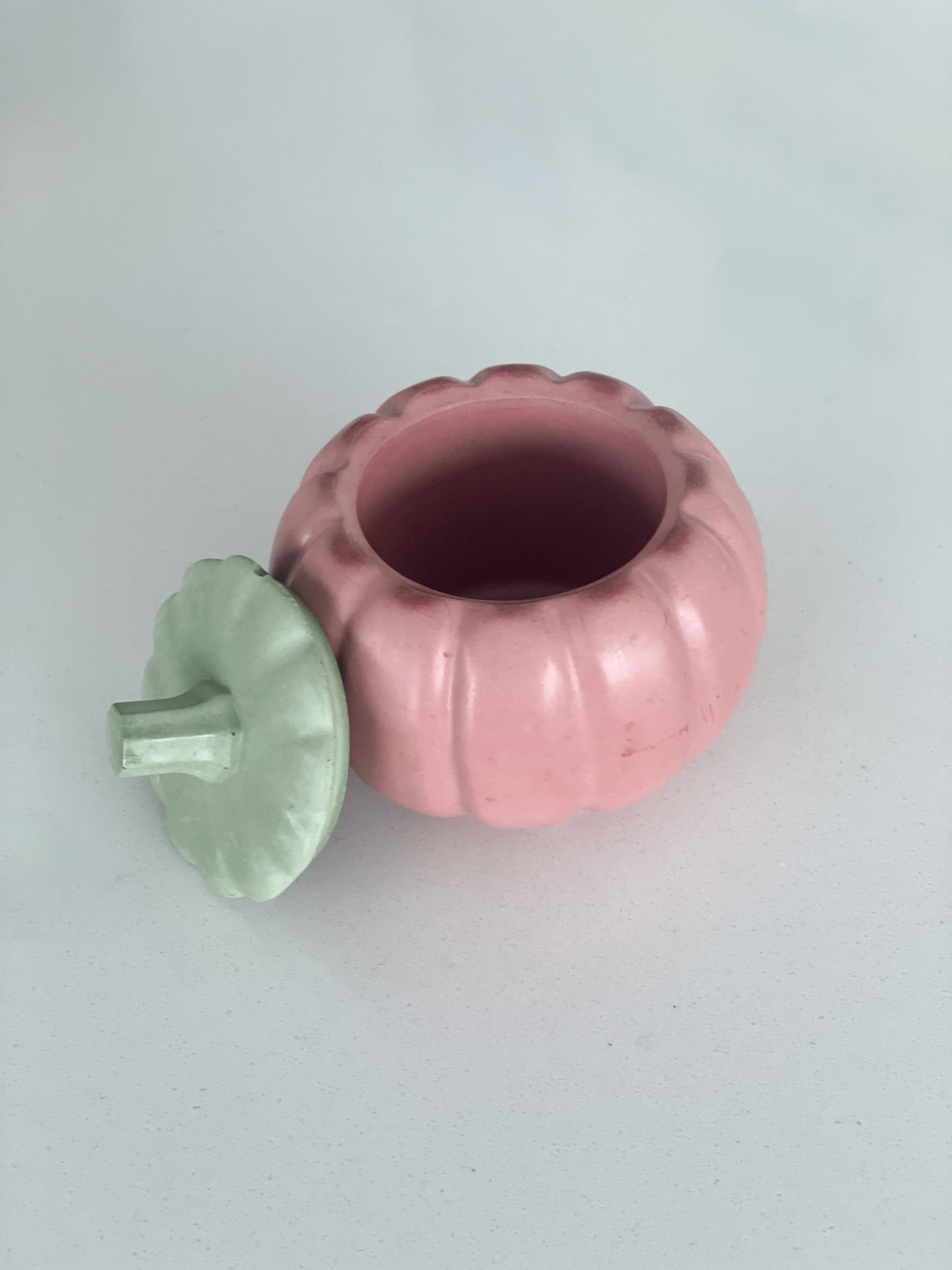 4-5oz Pumpkin Concrete Candle Vessel with Lid